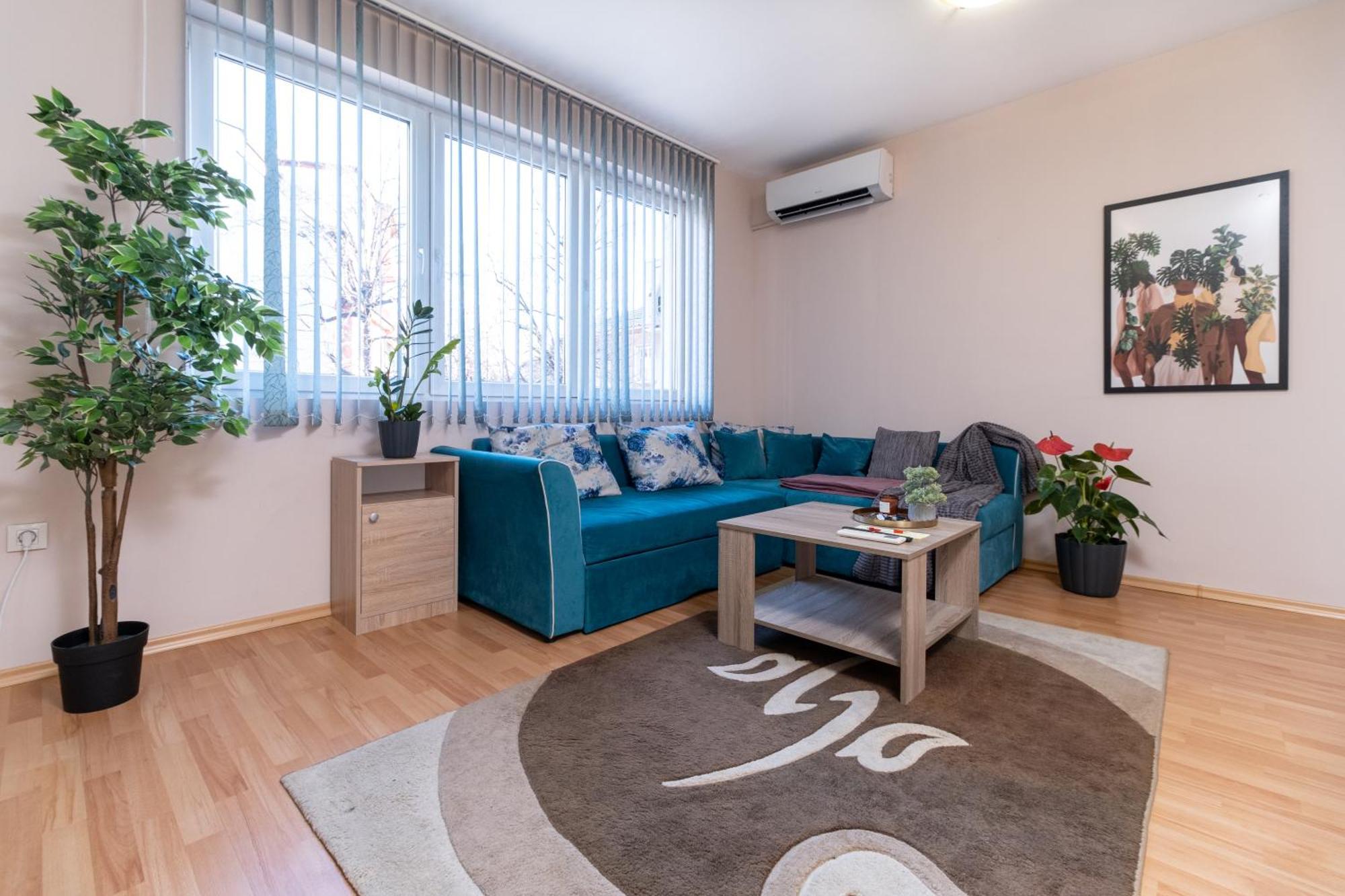 Comfortable 2Br Urban Getaway In City Center Plovdiv Exterior foto